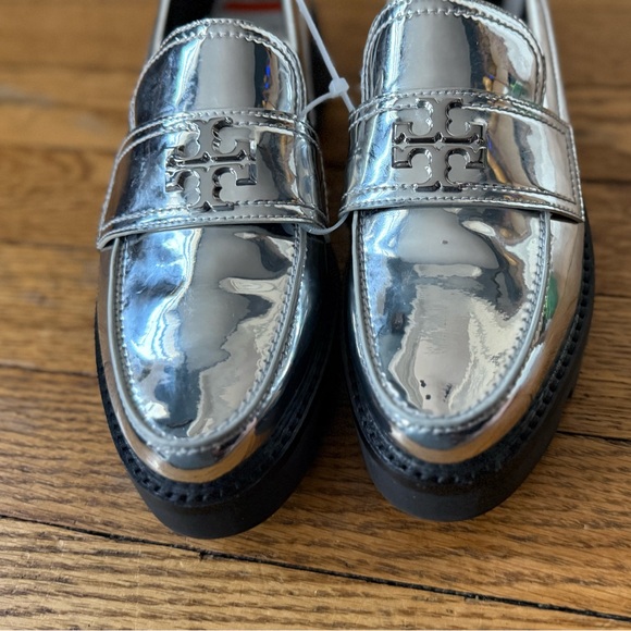 Tory Burch Classic Lug Loafers - Size 6.5 - NWOB - Picture 2 of 5